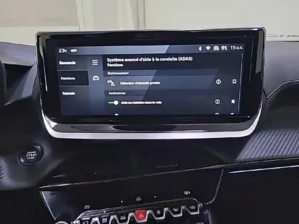 Photo 20 Peugeot 2008  Hybrid 145 ch e-DCS6