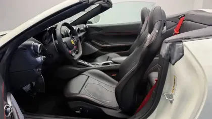 Photo 17 Ferrari Portofino  4.0 V8 600 ch