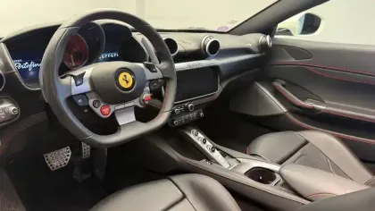 Photo 10 Ferrari Portofino  4.0 V8 600 ch