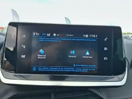 Photo 17 Peugeot 2008  PureTech 100 S&S BVM6