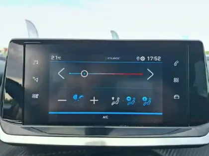 Photo 18 Peugeot 2008  PureTech 100 S&S BVM6
