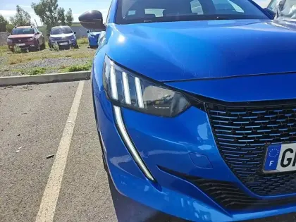 Photo 15 Peugeot 208  Electrique 50 kWh 136ch