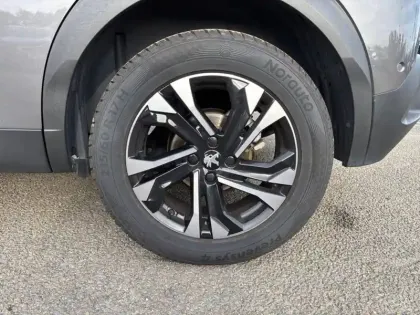 Photo 10 Peugeot 2008  PureTech 130 S&S EAT8