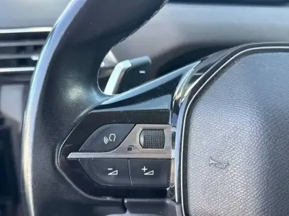 Photo 17 Peugeot 3008  Hybrid 225 e-EAT8