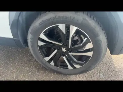 Photo 12 Peugeot 2008  PureTech 130 S&S EAT8