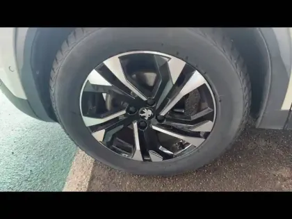 Photo 10 Peugeot 2008  PureTech 130 S&S EAT8