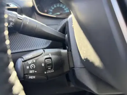 Photo 17 Peugeot 208  Electrique 50 kWh 136ch