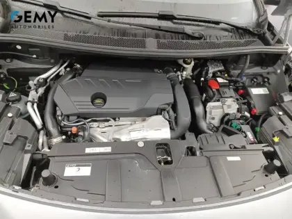 Photo 11 Peugeot 3008  Hybrid 225 e-EAT8