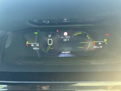 Photo 9 Peugeot 408  Hybrid 145 e-DCS6