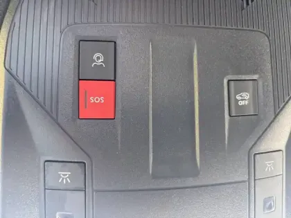 Photo 21 Peugeot 408  Hybrid 145 e-DCS6