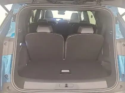 Photo 5 Peugeot 5008  Hybrid 145 ch e-DCS6