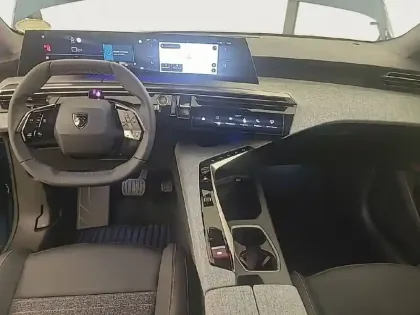 Photo 7 Peugeot 5008  Hybrid 145 ch e-DCS6