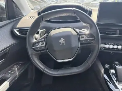 Photo 8 Peugeot 3008  Hybrid 225 e-EAT8