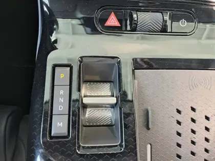 Photo 13 Citroën C5 aircross  Hybride 145 e-DCS6