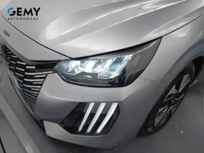 Photo 16 Peugeot 208  PureTech 100 S&S BVM6