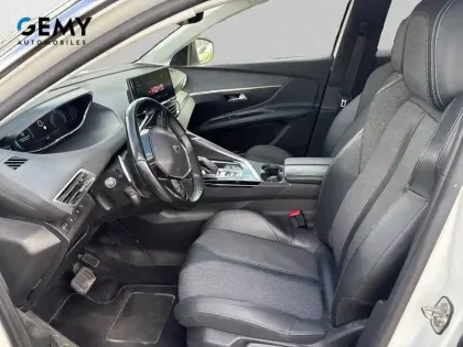Photo 8 Peugeot 3008  Hybrid 225 e-EAT8