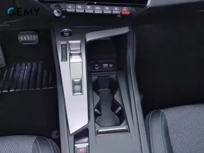 Photo 13 Peugeot 308  SW PHEV 180 e-EAT8