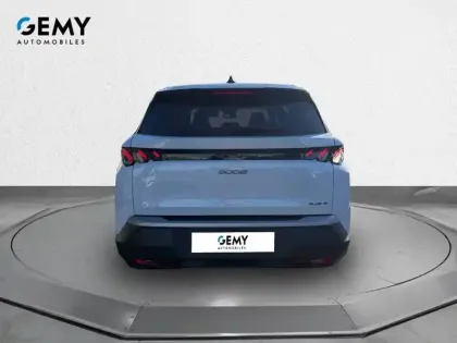 Photo 9 Peugeot 5008  Plug-in Hybrid 225 ch e-DCS7