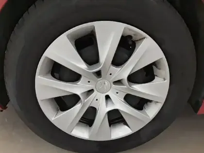 Photo 18 Peugeot 208  PureTech 68ch BVM5