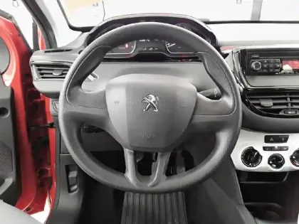 Photo 15 Peugeot 208  PureTech 68ch BVM5