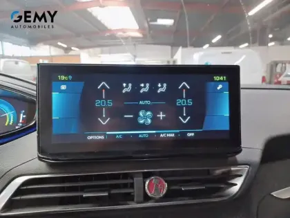 Photo 14 Peugeot 3008  Hybrid 225 e-EAT8