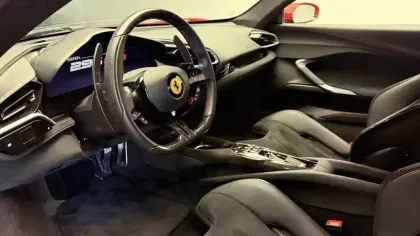 Photo 16 Ferrari 296 GTB  3.0 Turbo V6 Hybride 830 ch
