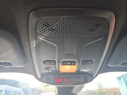 Photo 17 Peugeot 2008  PureTech 100 S&S BVM6