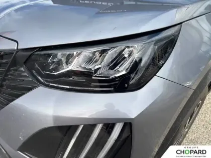 Photo 21 Peugeot 2008  Electrique 54 kWh 156 ch