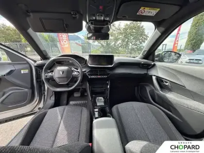 Photo 11 Peugeot 2008  Electrique 54 kWh 156 ch