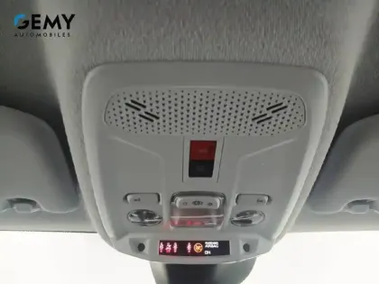 Photo 42 Peugeot 208  Hybrid 100 e-DCS6