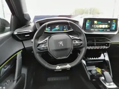 Photo 8 Peugeot 208  Electrique 50 kWh 136ch