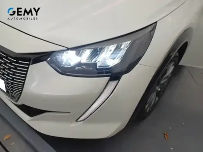 Photo 37 Peugeot 208  Electrique 50 kWh 136ch