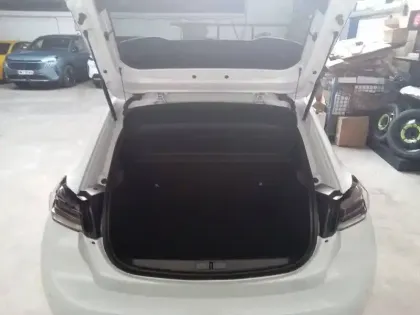 Photo 5 Peugeot 208  Hybrid 110 ch e-DCS6
