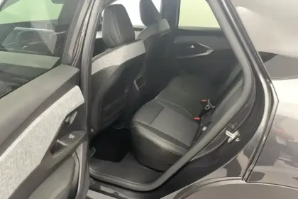 Photo 13 Peugeot 3008  Hybrid 145 e-DCS6