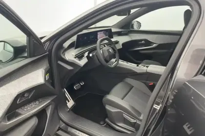 Photo 12 Peugeot 3008  Hybrid 145 e-DCS6