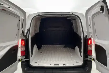 Photo 37 Peugeot Partner  FGN DIESEL 130 CH M AUT