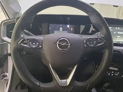 Photo 8 Opel Mokka  Electrique 136 ch & Batterie 50 kWh