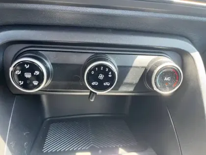 Photo 18 Citroën C3  Turbo 100 ch BVM6