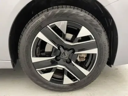 Photo 17 Peugeot 208  Hybrid 100 e-DCS6