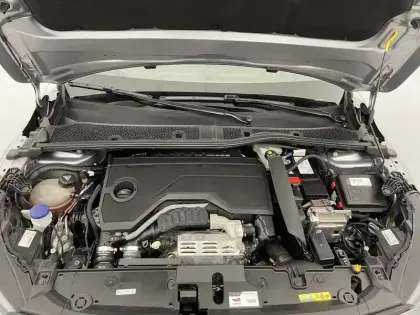 Photo 20 Peugeot 208  Hybrid 100 e-DCS6