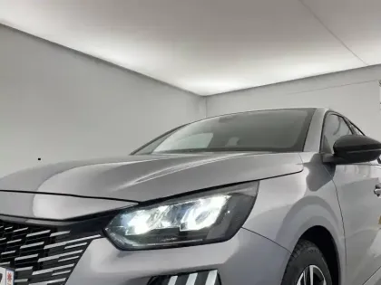 Photo 23 Peugeot 208  Hybrid 100 e-DCS6
