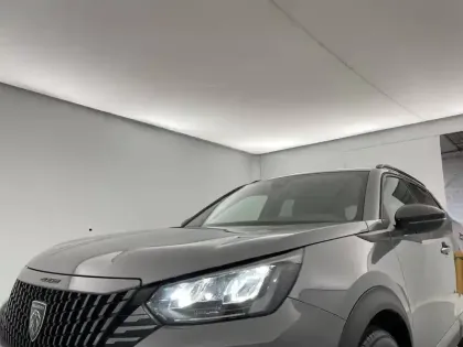 Photo 29 Peugeot 2008  PureTech 100 S&S BVM6