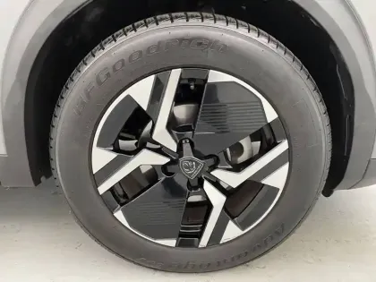 Photo 17 Peugeot 2008  PureTech 100 S&S BVM6
