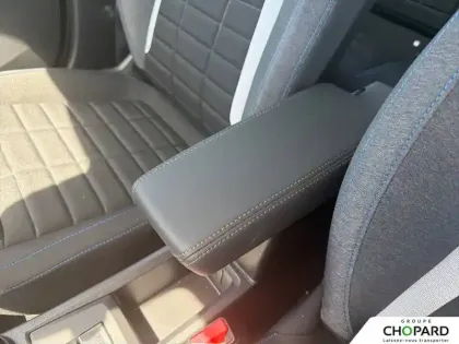 Photo 16 Citroën C3  Hybride 110 ch Automatique