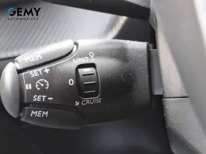Photo 12 Peugeot 2008  PureTech 130 S&S EAT8