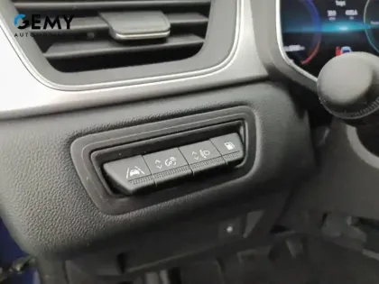 Photo 15 Renault Captur  E-Tech hybride rechargeable 160
