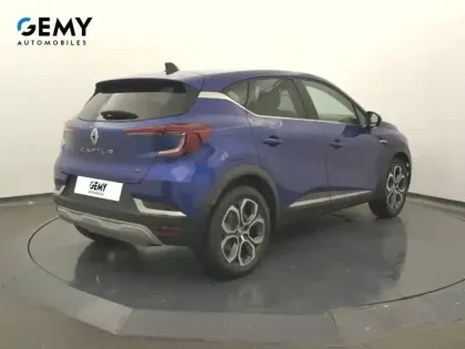 Photo 17 Renault Captur  E-Tech hybride rechargeable 160