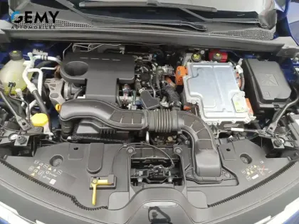 Photo 11 Renault Captur  E-Tech hybride rechargeable 160