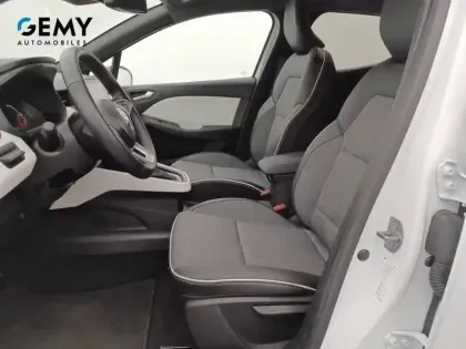 Photo 23 Renault Clio  E-Tech full hybrid 145