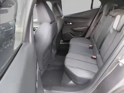 Photo 11 Peugeot 2008  PureTech 130 S&S EAT8